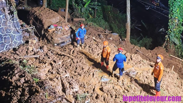 Korban Longsor Puncak Bogor Masih Dalam Tahap Pencarian Hingga Sekarang